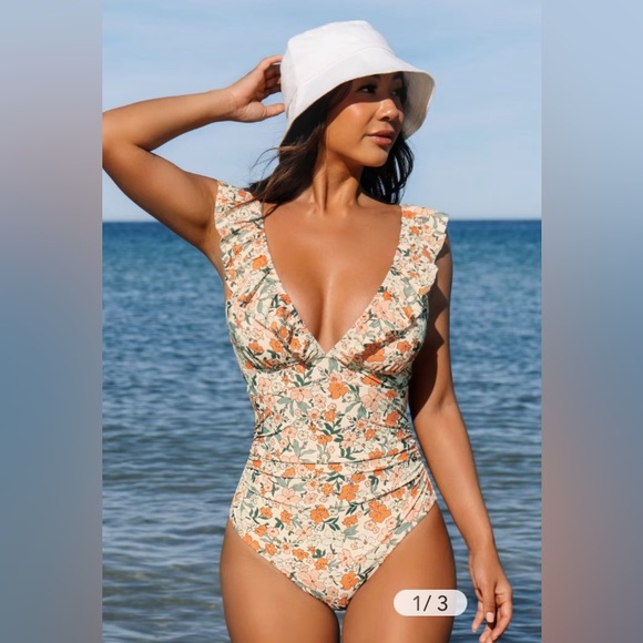 Cupshe Other - Cupshe Ditsy Floral Flutter Sleeve One-Piece Women’s Swimwear Size L
